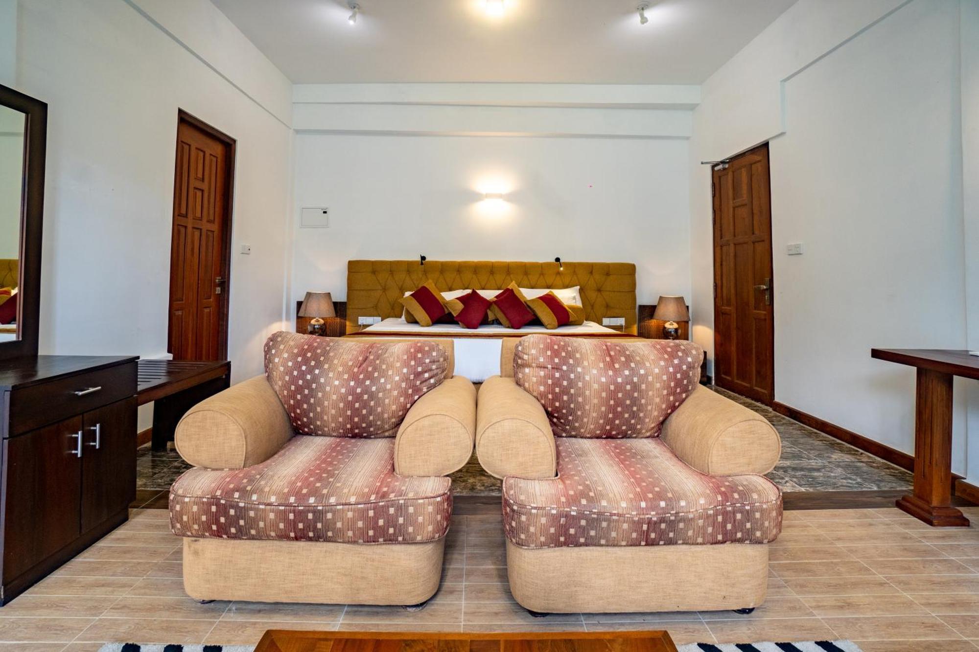 Shanthi Uyana Kandy Exterior foto